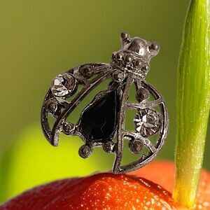Insect Bug Beetle Brooch Pin Rhinestones Silver Tone PATINA‎ Vintage Kitschy MCM